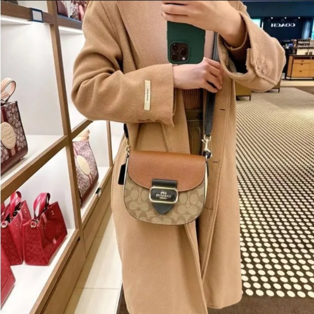 COACH MORGAN SADDLE BAG IN COLORBLOCK SIGNATURE CANVAS (COACH CE565) - Picture 3 of 9